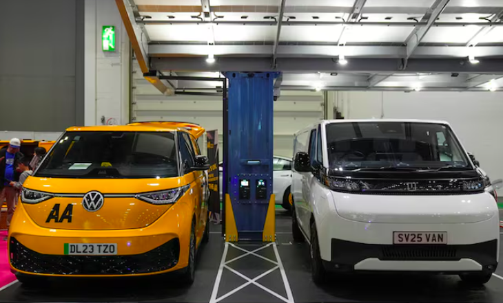 Anh lập kỷ lục xe điện khi châu Âu ‘đạp thắng’ chuyển đổi xanh