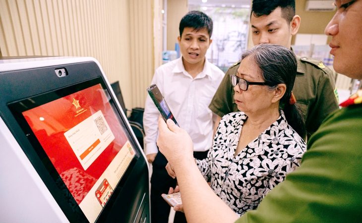 Chính thức: Người dân được làm thủ tục hành chính trực tuyến qua VNeID