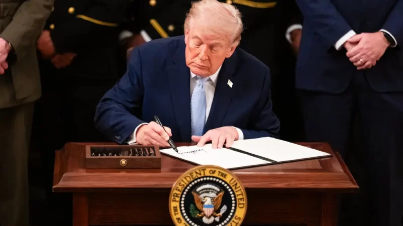 27-03-2026, Trump: Chữ ký của ông Trump sẽ được thêm vào tờ đô la Mỹ, lần đầu tiên đối với một tổng thống đương nhiệm.