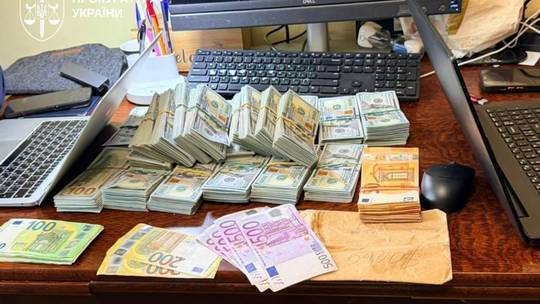 Lãnh đạo cảnh sát Ukraine bị bắt giữ trong cuộc điều tra về nội dung khiêu dâm