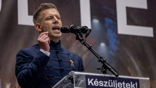 Người kế nhiệm của Orban loại trừ khả năng gửi vũ khí cho Ukraine.