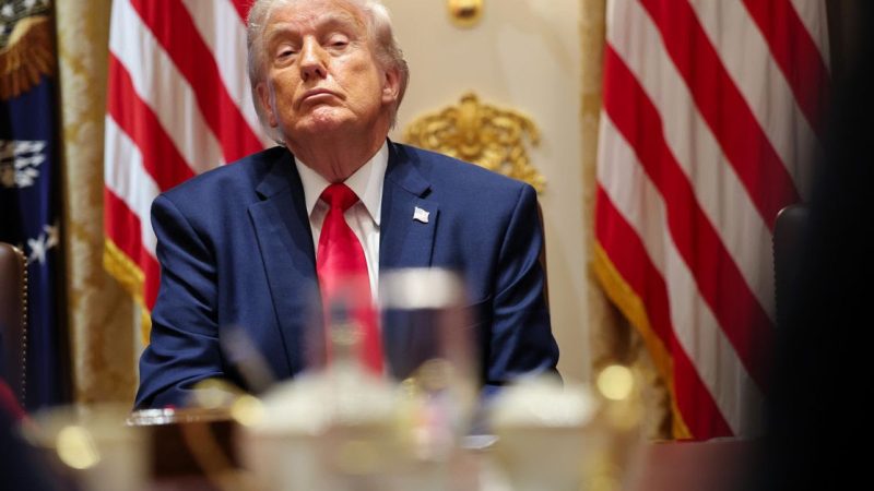 Một ngày mệt mỏi của Trump