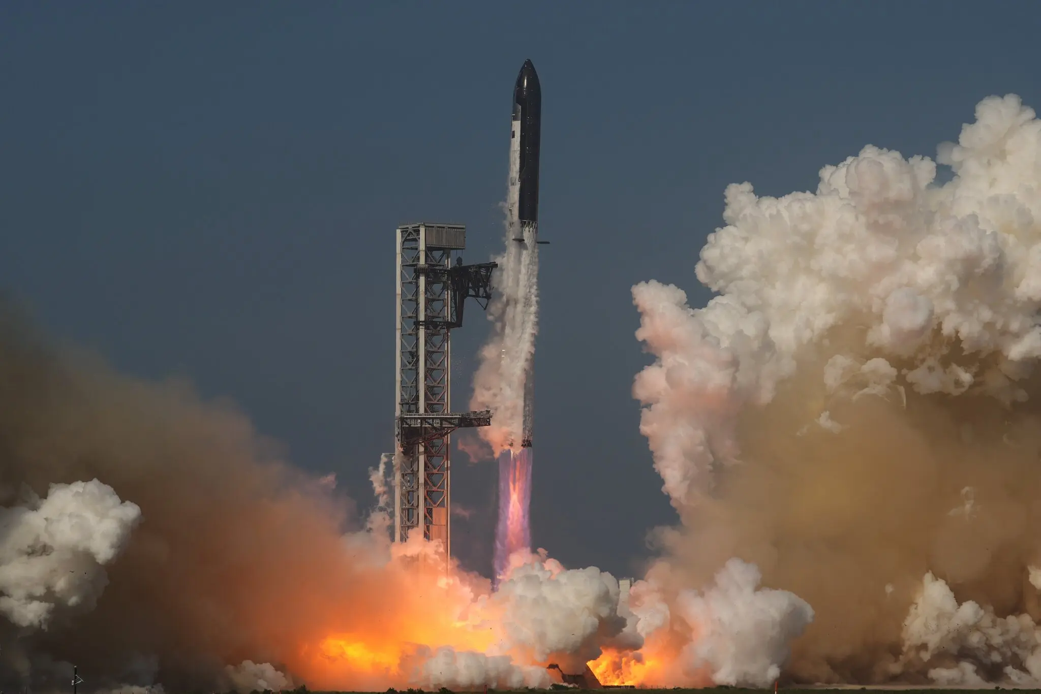 SpaceX ấn định giá cho đợt IPO lớn nhất thế giới.